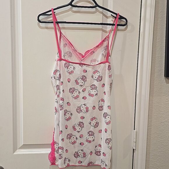 Hello Kitty Sheer Lace Chemise - Picture 9 of 9